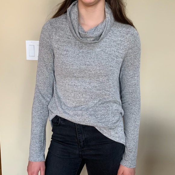 Super soft and comfy sweater! - Picture 2 of 3